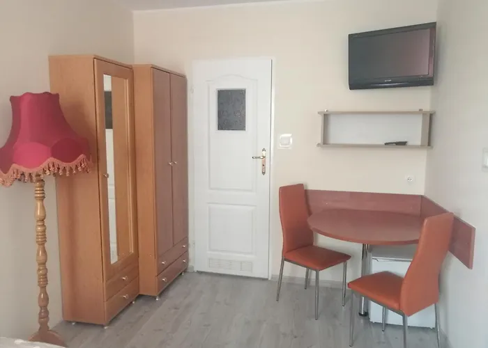 Δωμάτια σε οικογενειακή κατοικία U Anis *